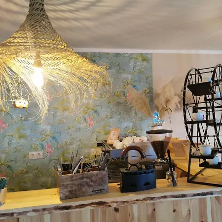 招待所 Illaberek Vendeghaz *