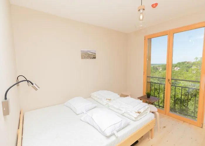 Illaberek Vendeghaz * Sukoró