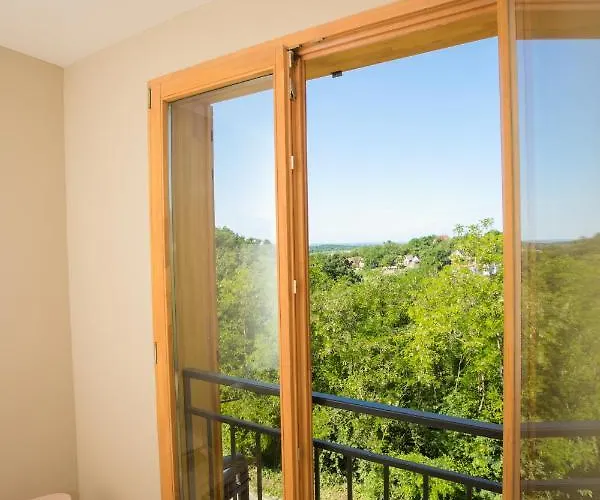 Illaberek Vendeghaz בית הארחה *